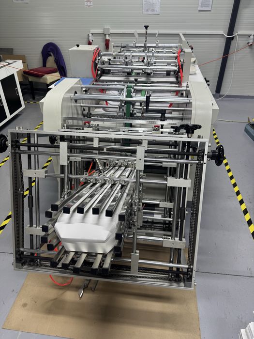 Utilaj cutii fast food