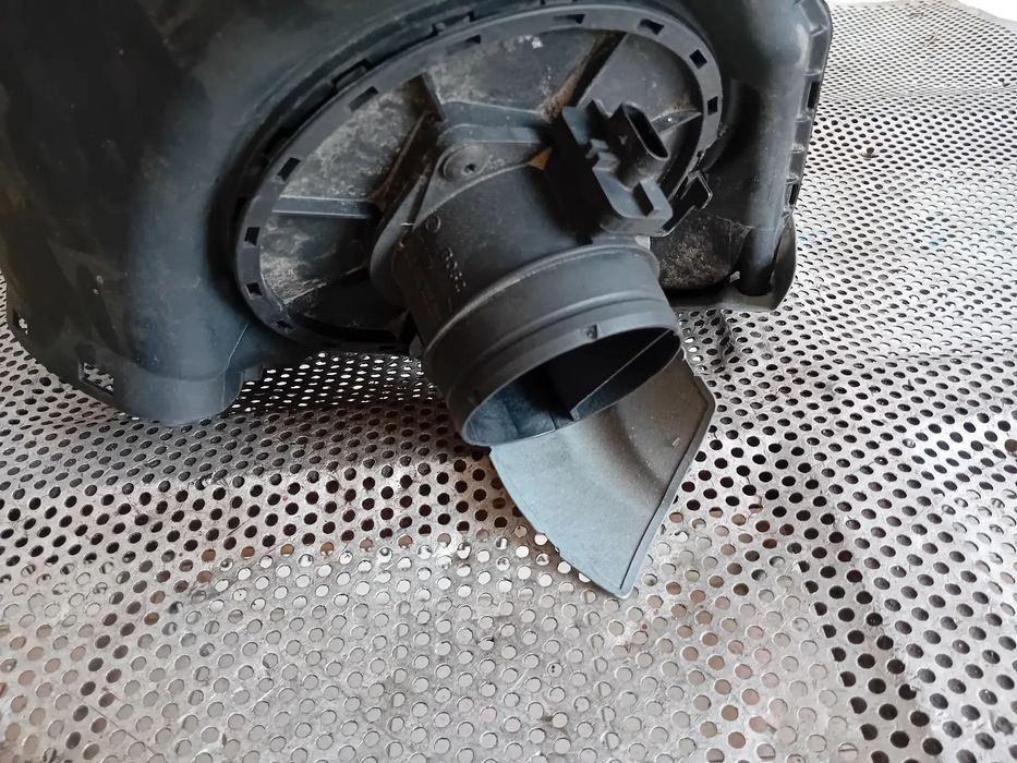 Debitmetru Aer Audi A6 4G C7 A5 A4 B8 Q3 Q5 2.0 Tdi Motor CVNH Cod 03L906461A Cutie NYU