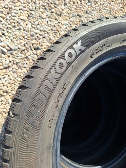 Anvelope iarna hankook 215 55 r17 dot 2020