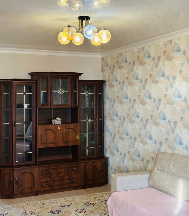 Мебель. Стенка-сервант