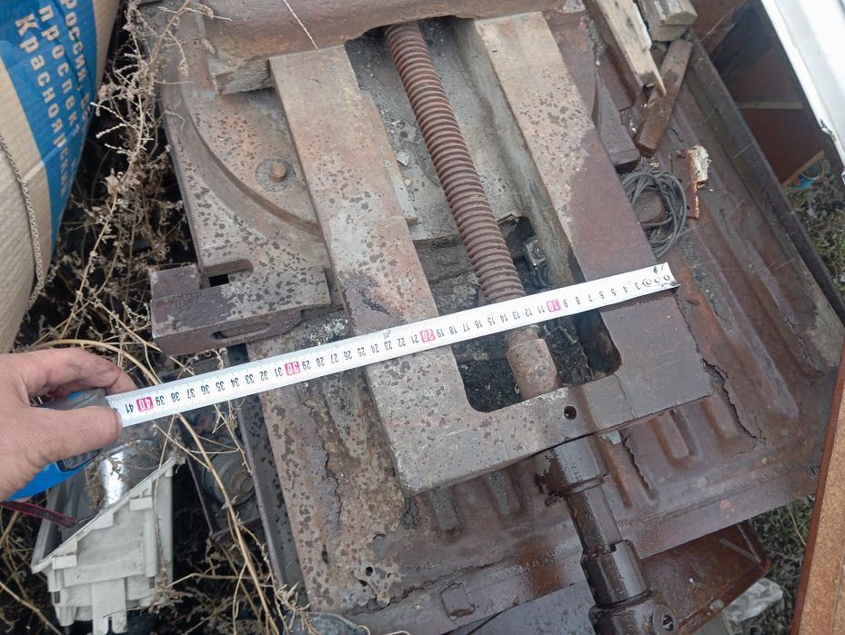 Продам Тиски Советского производства