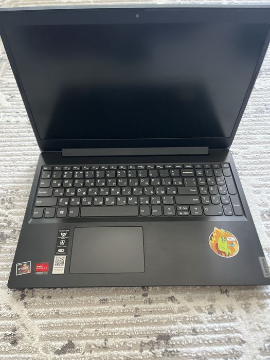 Ноутбук новый Lenovo
