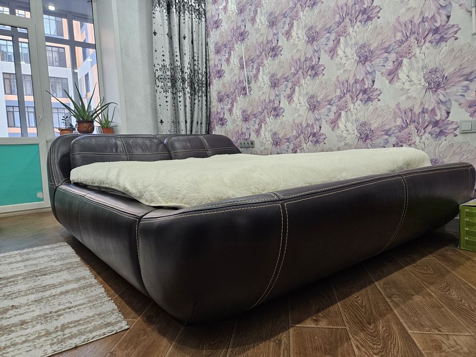 Продам б/у кровать