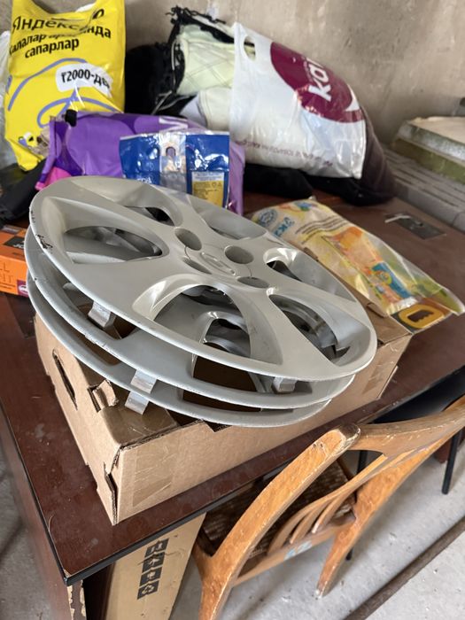 Продам колпаки оригинал на акцент