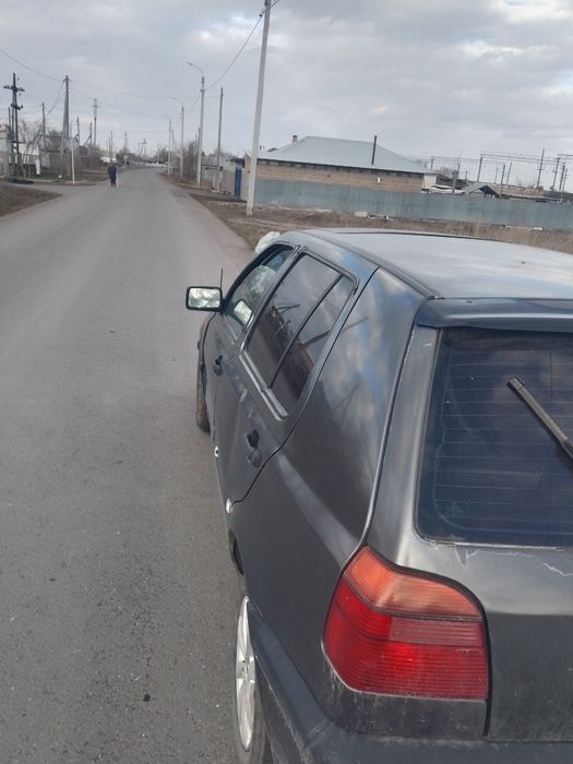 Продам машину мотор 1.6