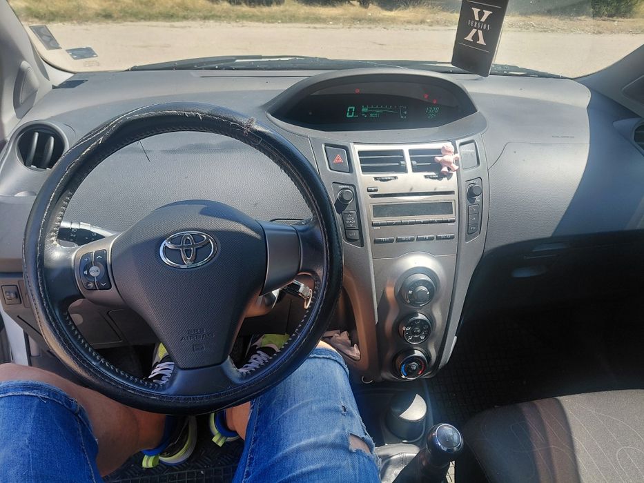 Toyota Yaris 1.0i vvti на части !!!