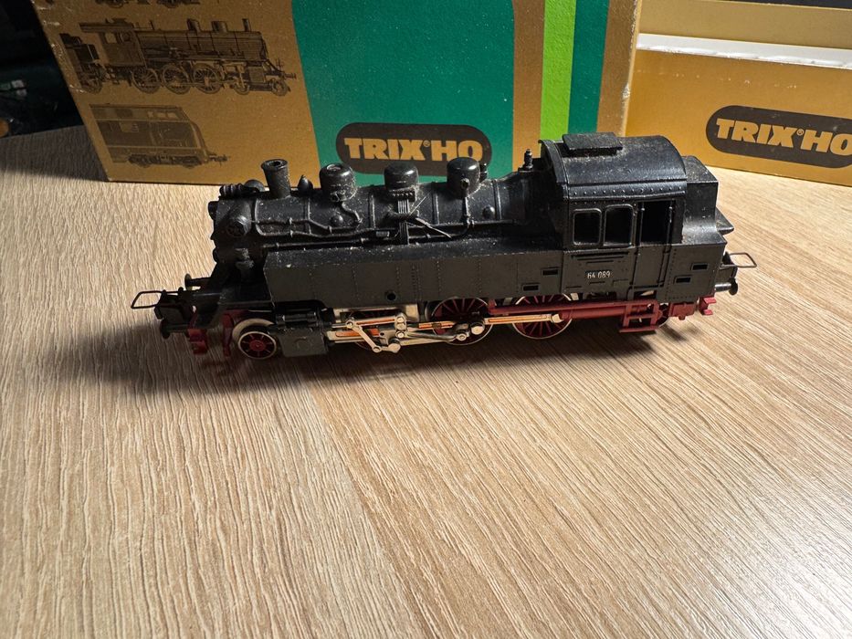 Locomotiva cu abur Trix Express BR64 089 H0