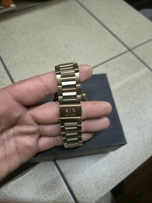 Часовник armani exchange