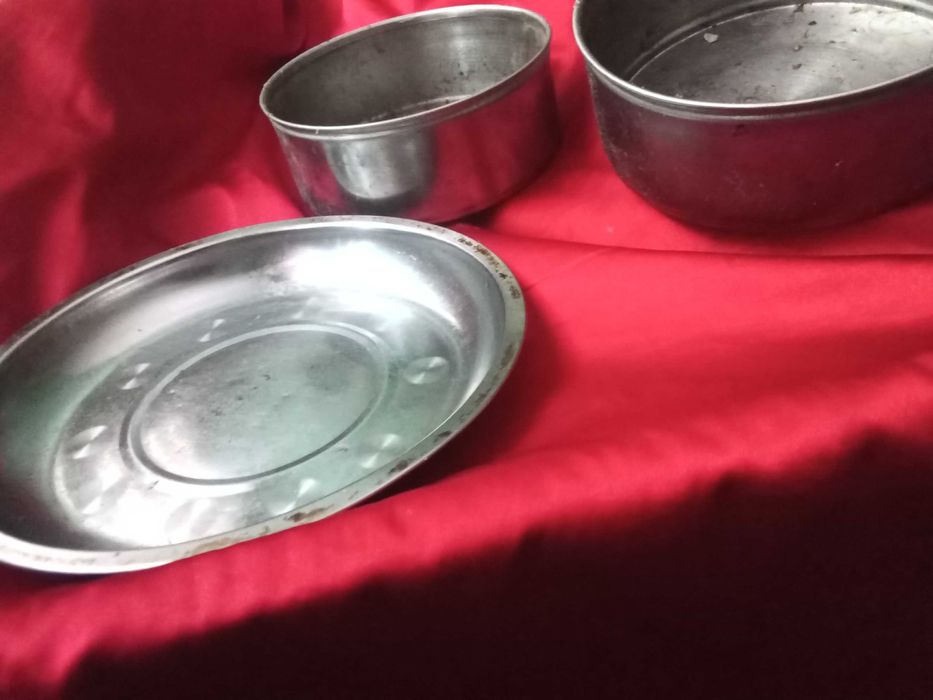 Чиния и две купички