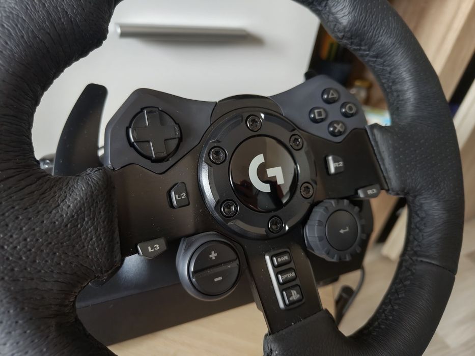 Set Volan Logitech G923 Trueforce + Schimbător viteze Logitech Driving Force