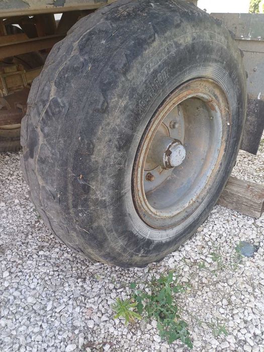 Гуми с джанта от ремарке Ифа