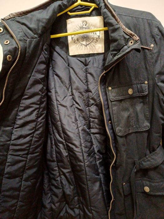 Продавам дамско яке, размер М,