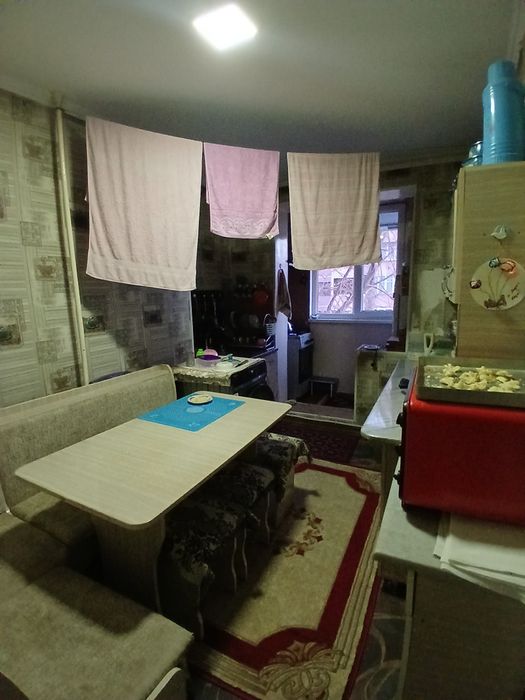 Срочно 2 хонали квартира сотилади!!!