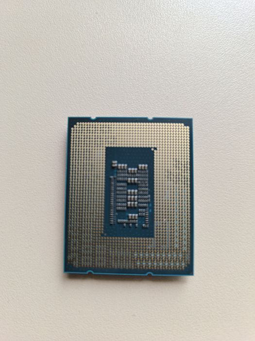 Процессор Intel core i5 12400F, в идеальном состоянии