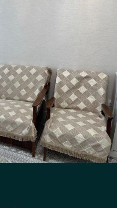 Продам румынские кресла 2шт