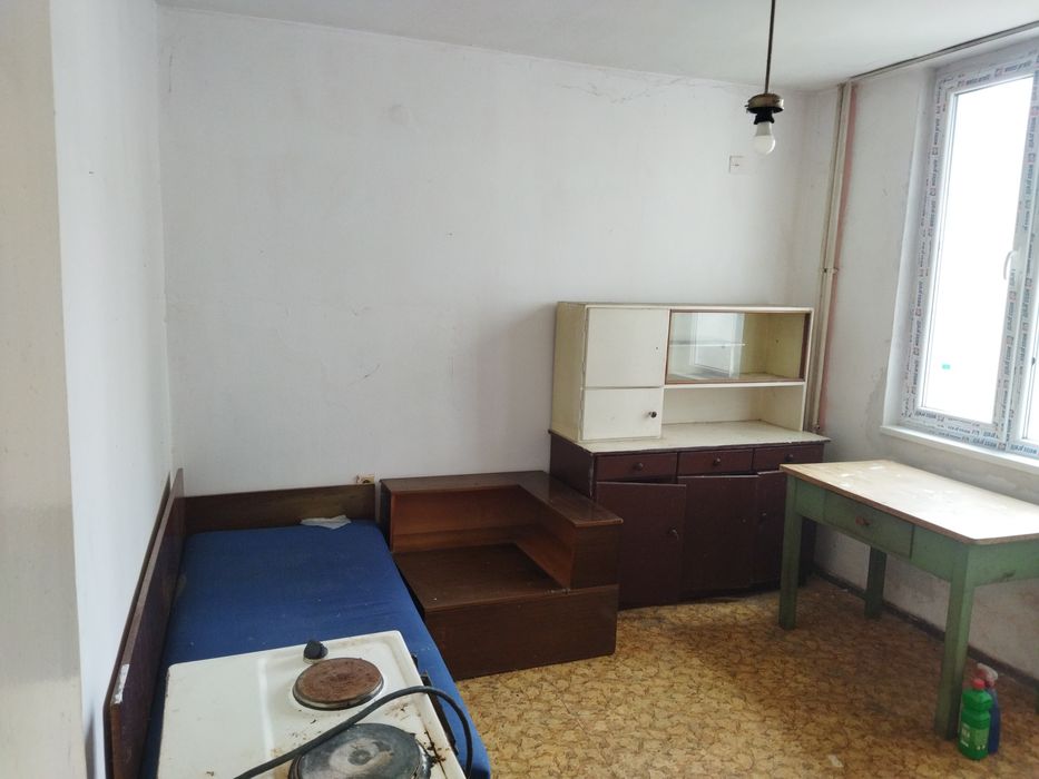 Продава двустаен апартамент в центъра на гр Смолян