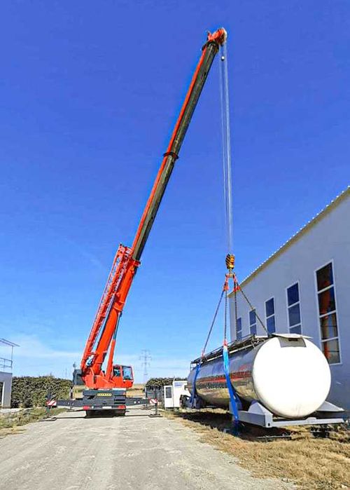 Inchiriere Automacara 45T brat extensibil pana la 50M. Auto Macarale.