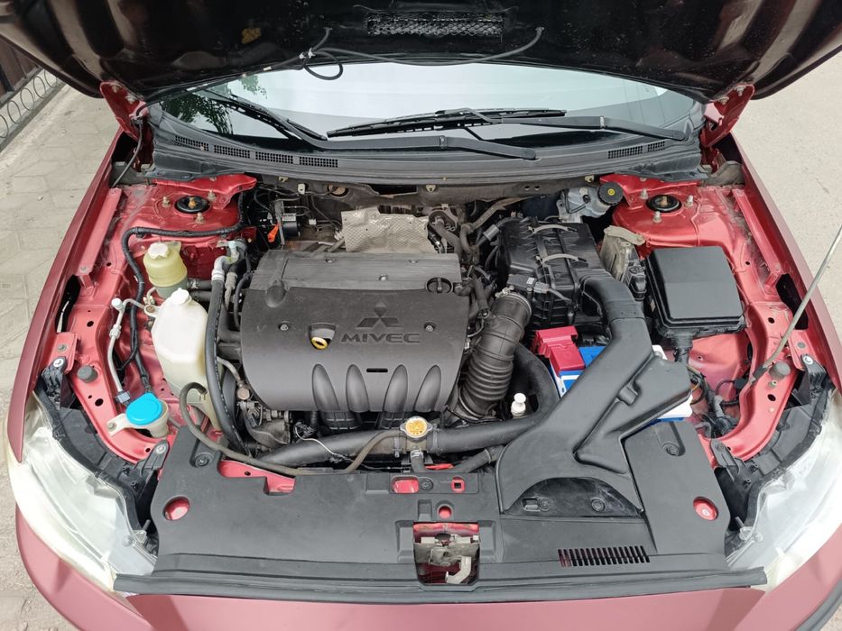 Продам машину LANSER X