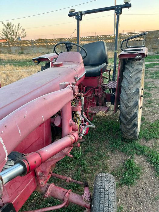 Vand Tractor in stare buna de functionare