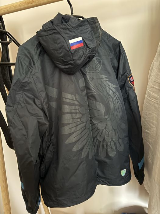 Ветровка Forward Russia