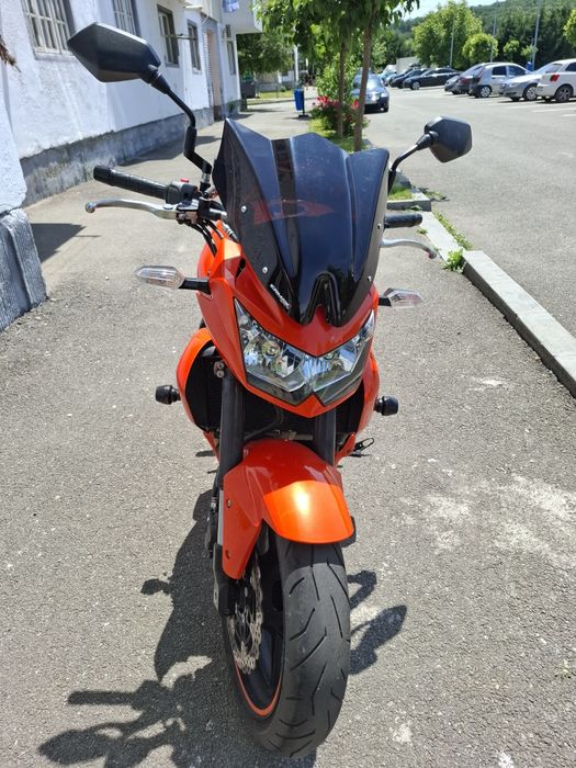 Vând  Motocicleta  Kawasaki z 750