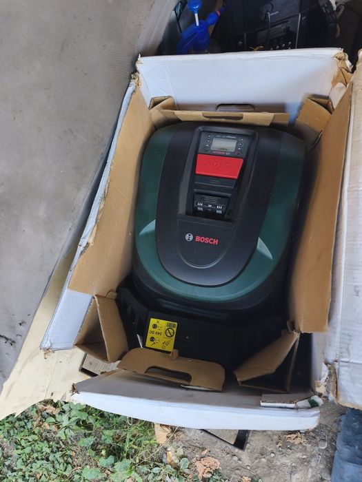 Robot iarbă Bosch Indego M+700