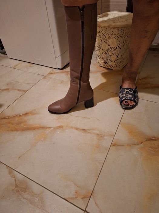 Продам зимние сапоги 38 размер