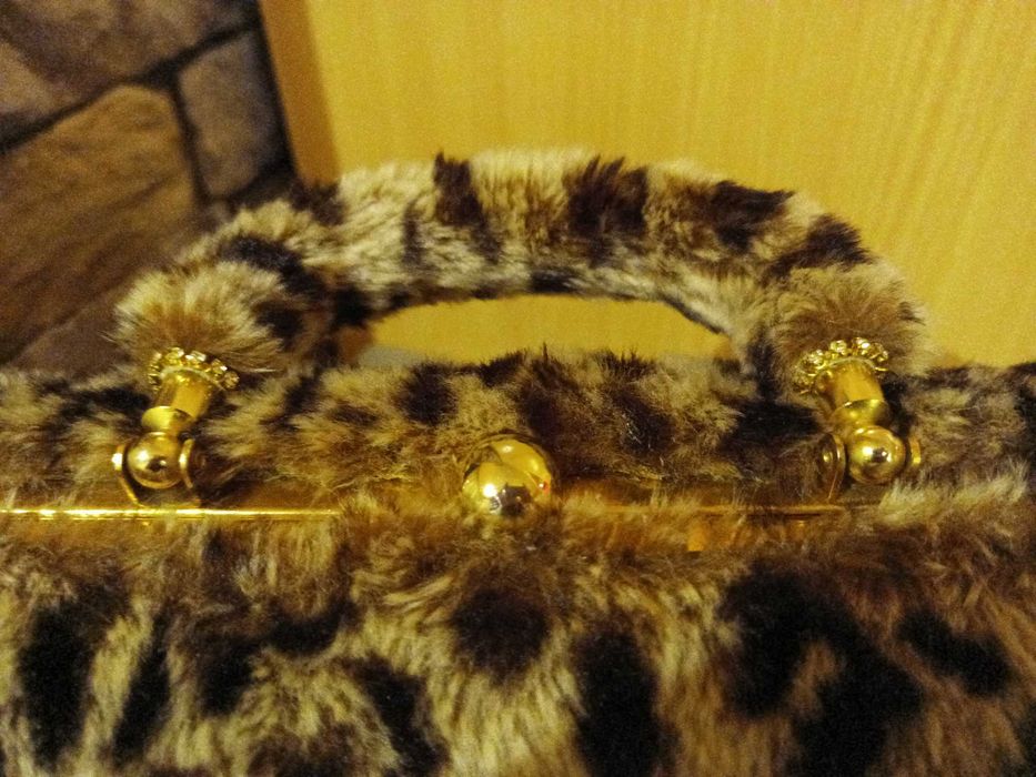 УНИКАТ куфарче с качулка