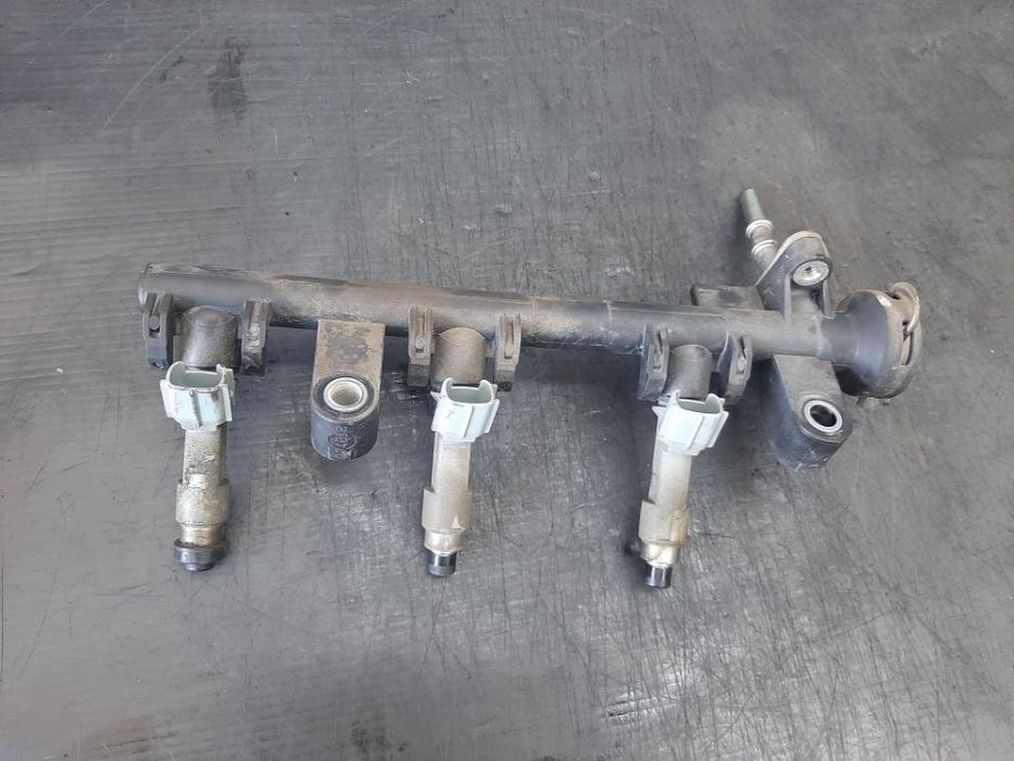 rampa cu injectoare 1.0 b citroen c1 toyota aygo peugeot 107  --a