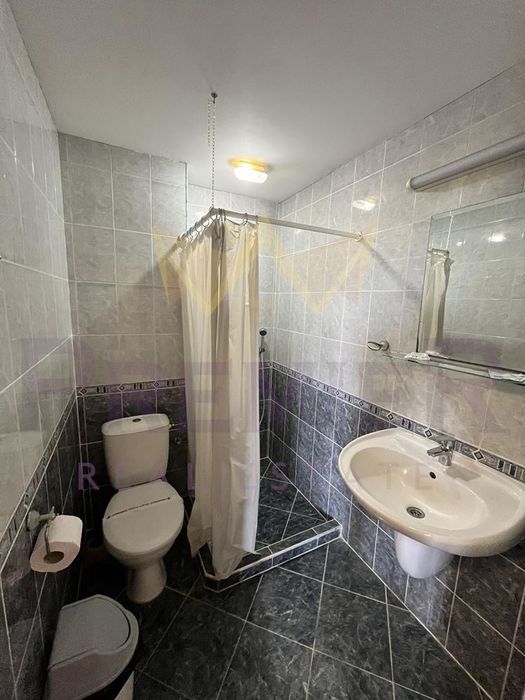 Хотел в Добрич, област-гр.Балчик площ 2000 цена 900000