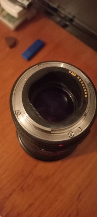 Обектив canon LENS EF 135 mm F 2