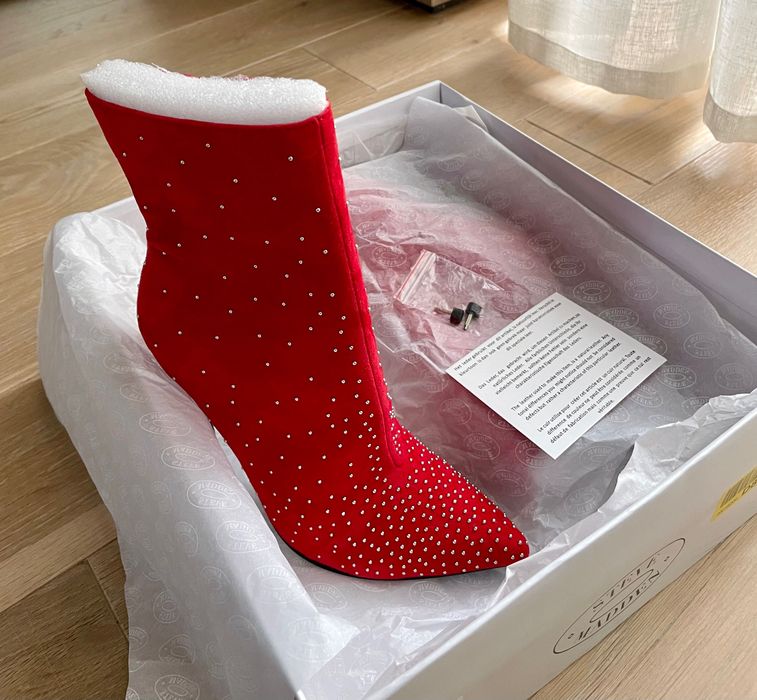 STEVE MADDEN велурени боти