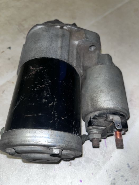 Продам оригинальный стартер на Митсубиши