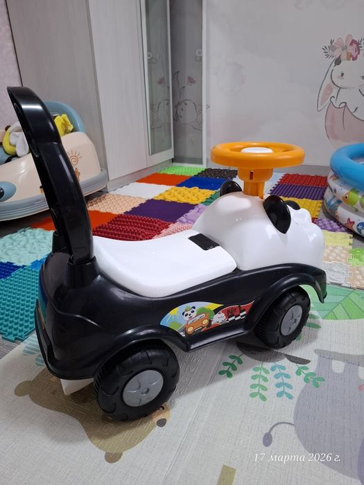 Продам машинку каталку толокар Полесье