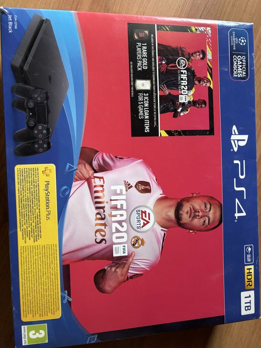 Ps4 slim 1Tb с 3 игри