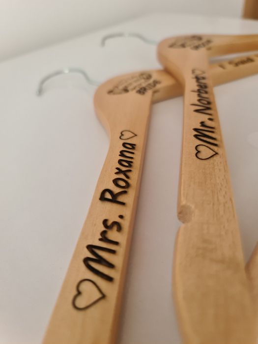 Umerașe personalizate pentru miri