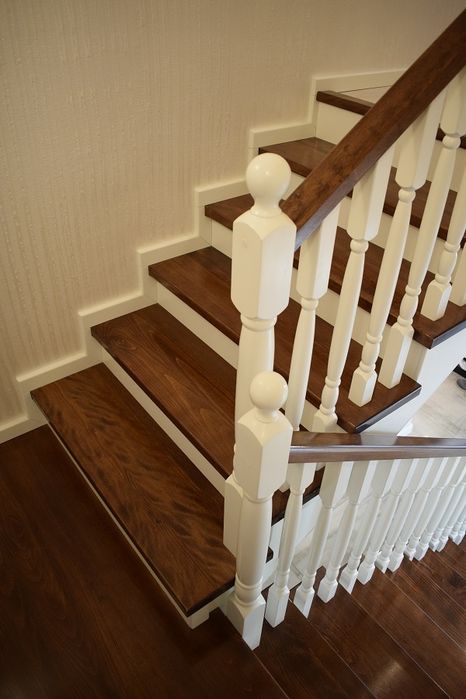 Scări Din Lemn Masiv