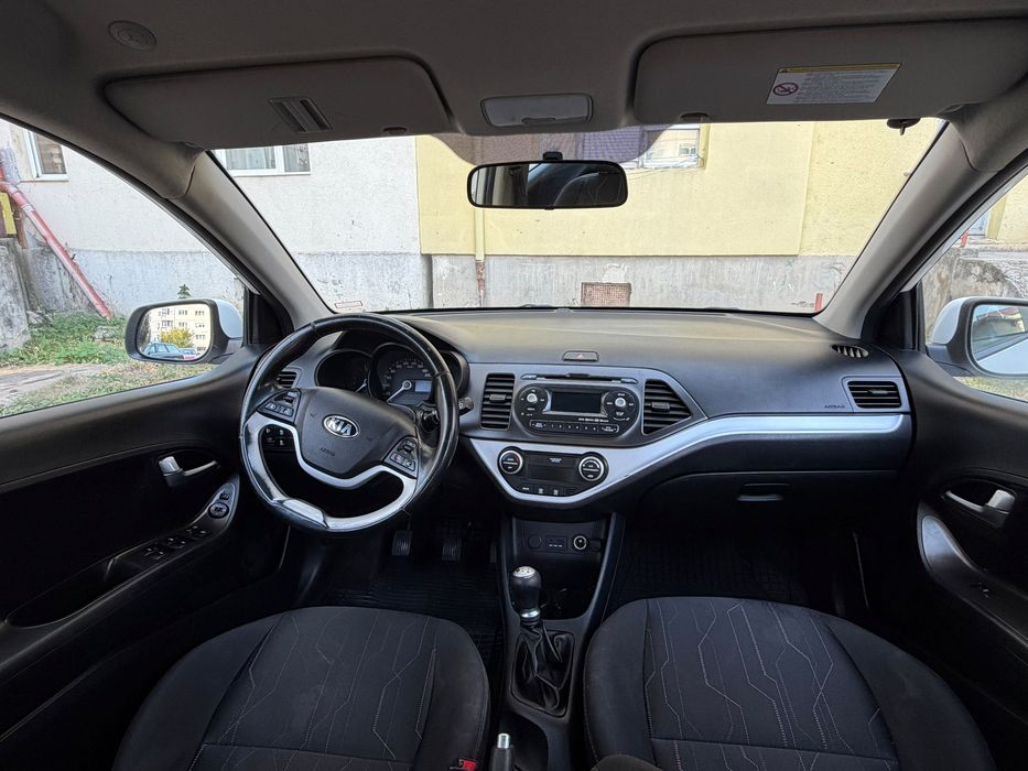 Mașină Kia Picanto 2013