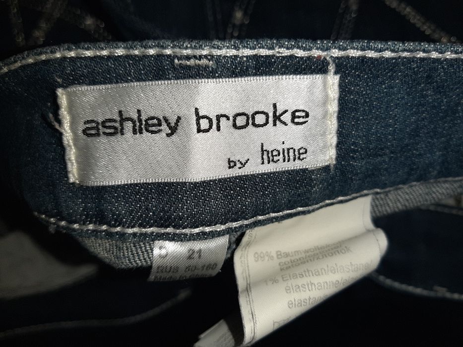 Blugi damă  Ashley  Brooke mărimea L noi