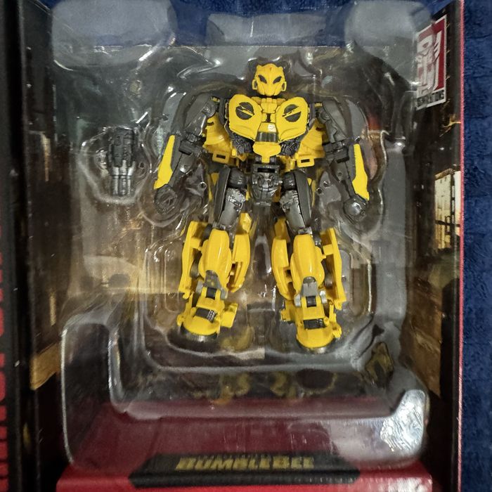 Transformers studio series 70 bumblebee