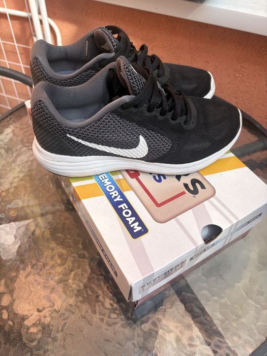 Adidasi Nike originali