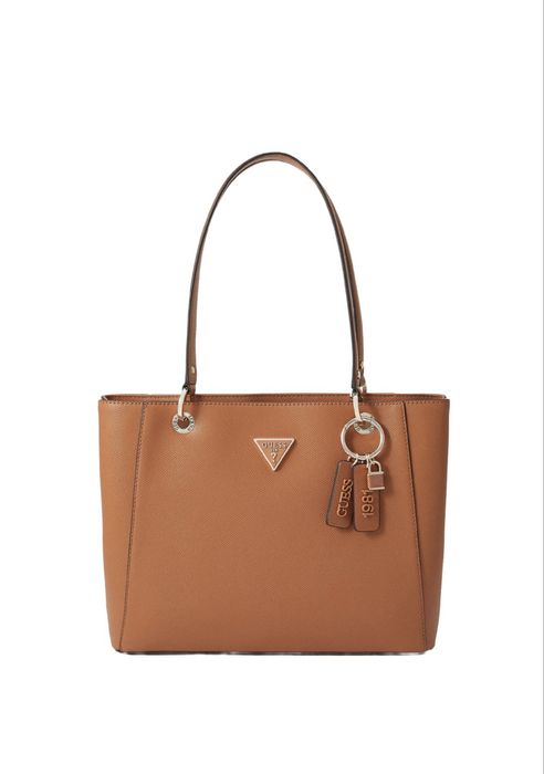 Нова чанта Guess в кафяво