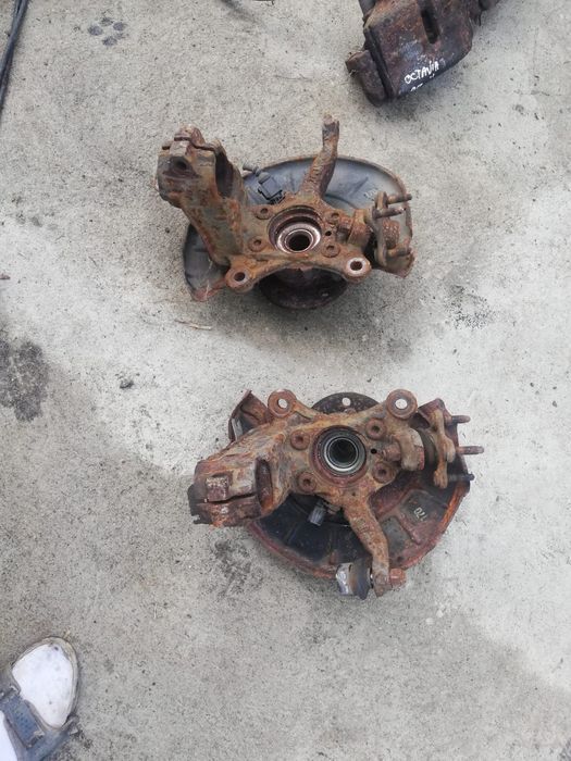 Fuzete stanga dreapta skoda octavia 2 motor 1,9tdi 4x4 cod bkc