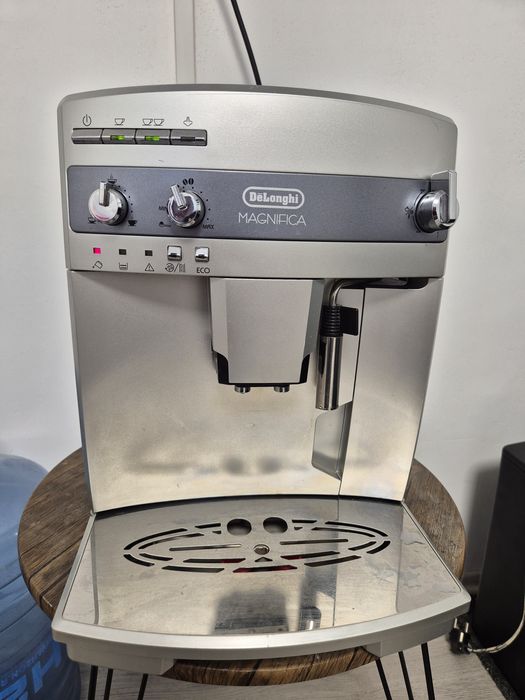 Expresor DeLonghi Automat