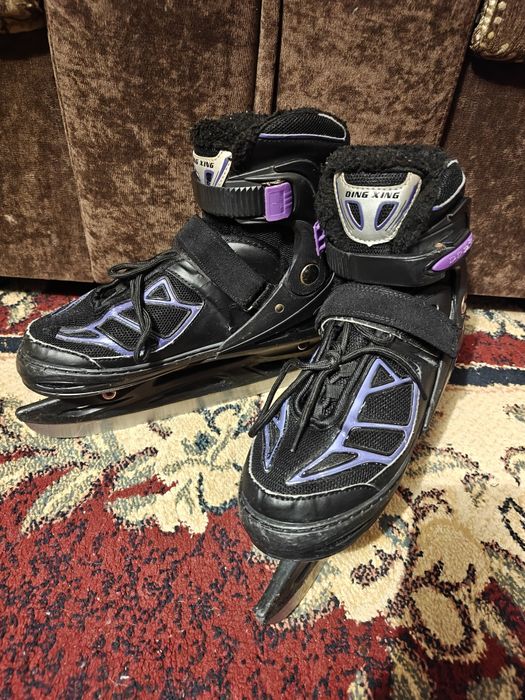 Продам  коньки .