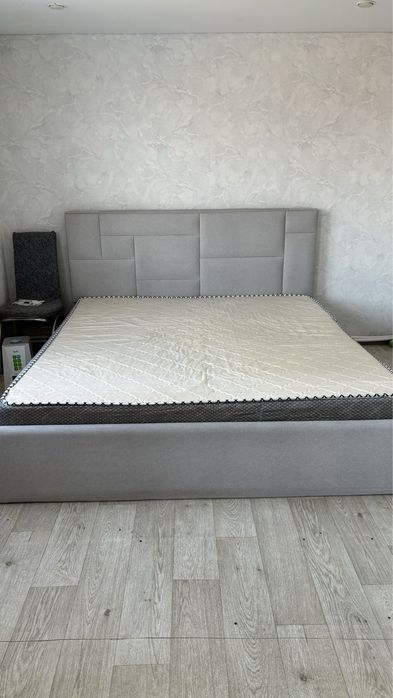 Продам 2-х спальную кровать