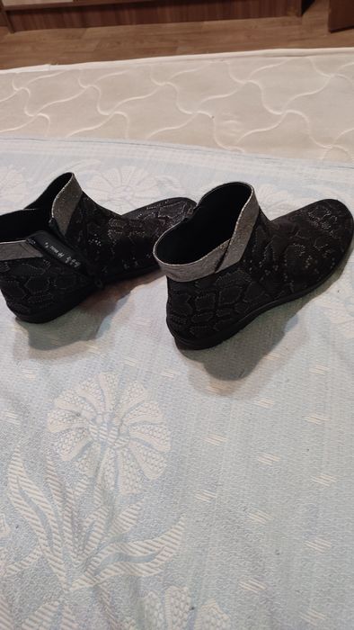 Ботинки женские 20 000 тенге