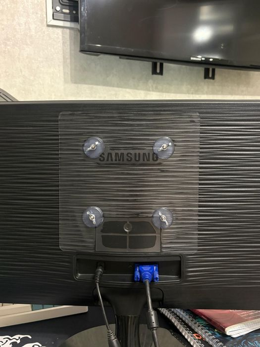 Монитор Samsung S22D300