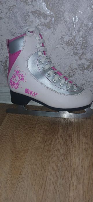 Коньки теплые б/у