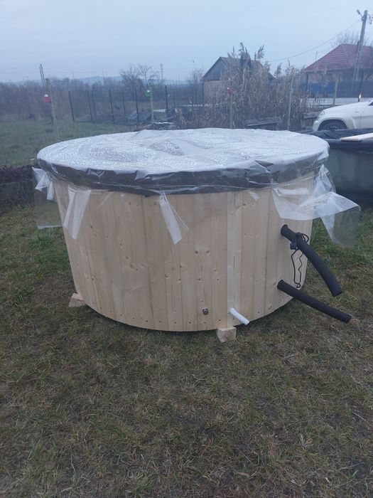 Ciubar în Cluj.  jacuzii ciubere cu cuva de fibra de sticla pentru apa